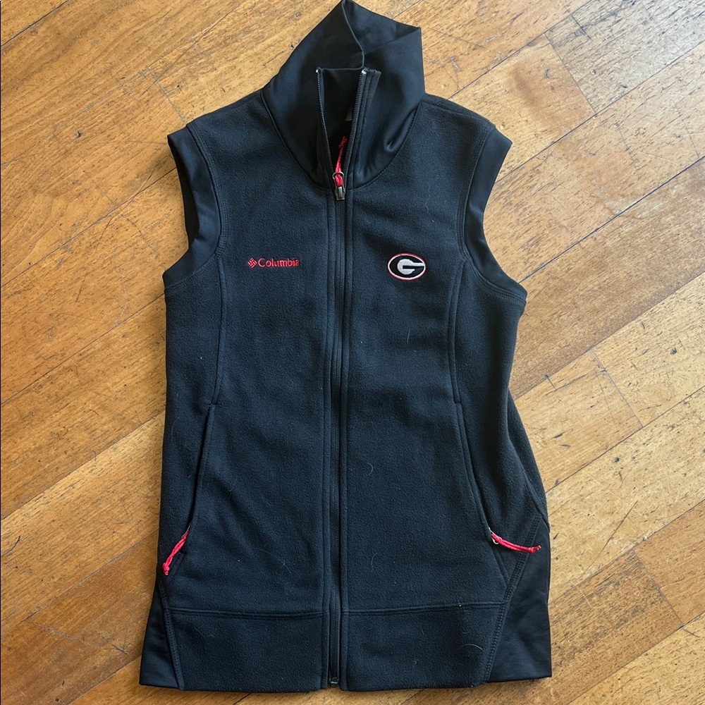 Columbia Black UGA Fleece Vest with Red Details - Georgia 'G' Logo